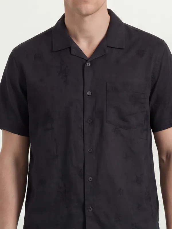 Men Relaxed Fit Casual Shirt