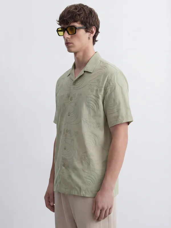 Highlander Men Green Embroidered Relaxed Fit Casual Shirt