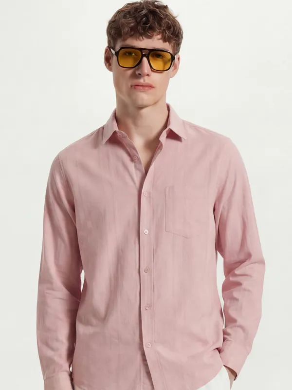 Highlander Men Pink Self Design Slim Fit Casual Shirt