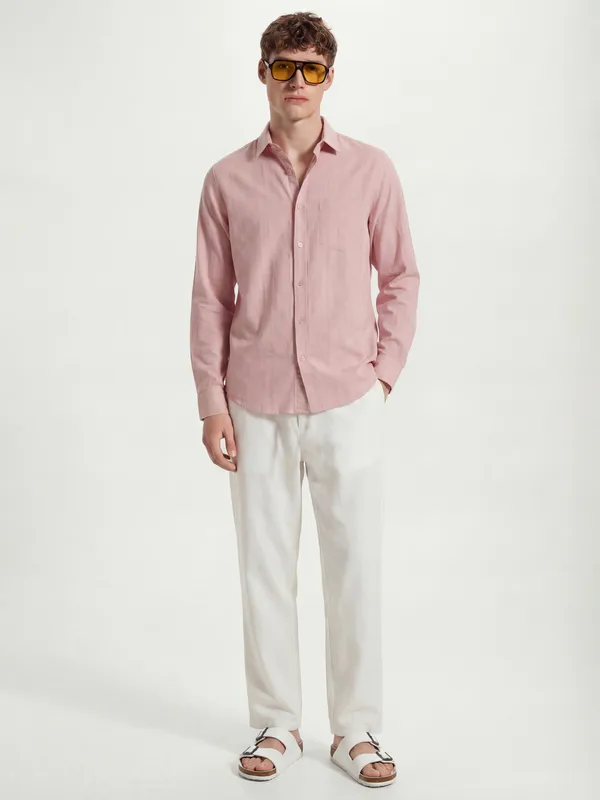 Highlander Men Pink Self Design Slim Fit Casual Shirt