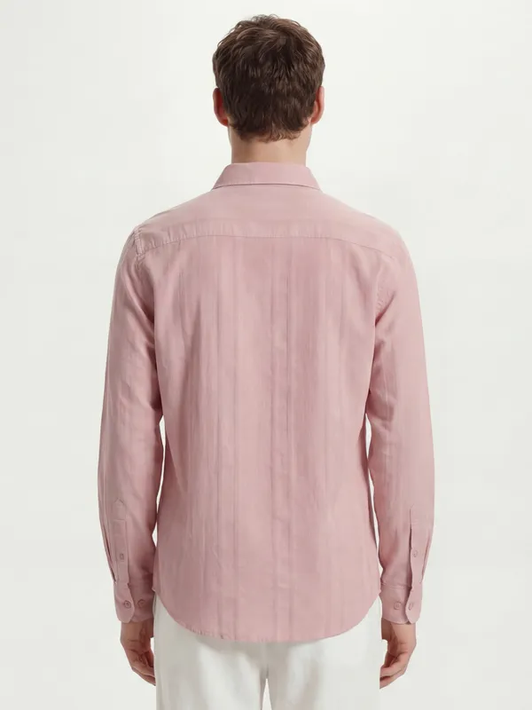 Highlander Men Pink Self Design Slim Fit Casual Shirt