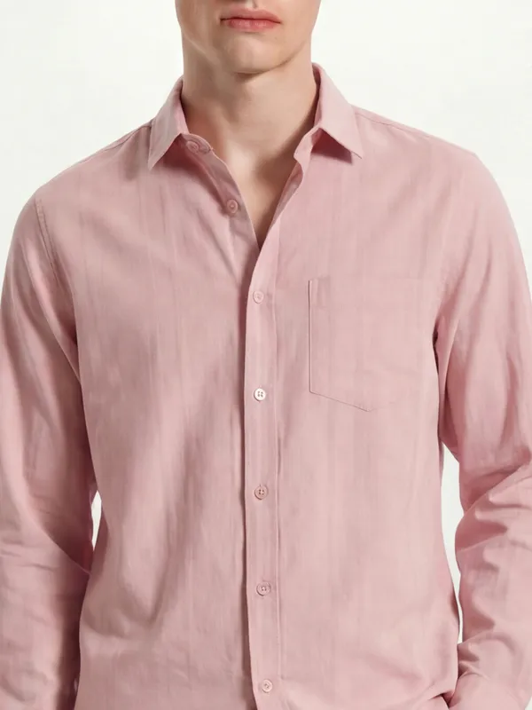 Highlander Men Pink Self Design Slim Fit Casual Shirt