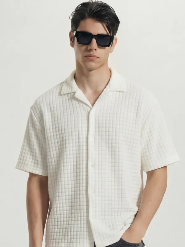 Highlander Men White Self Design Oversized Fit Casual Shirt