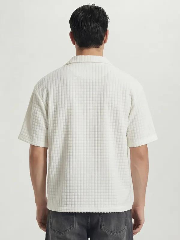 Highlander Men White Self Design Oversized Fit Casual Shirt