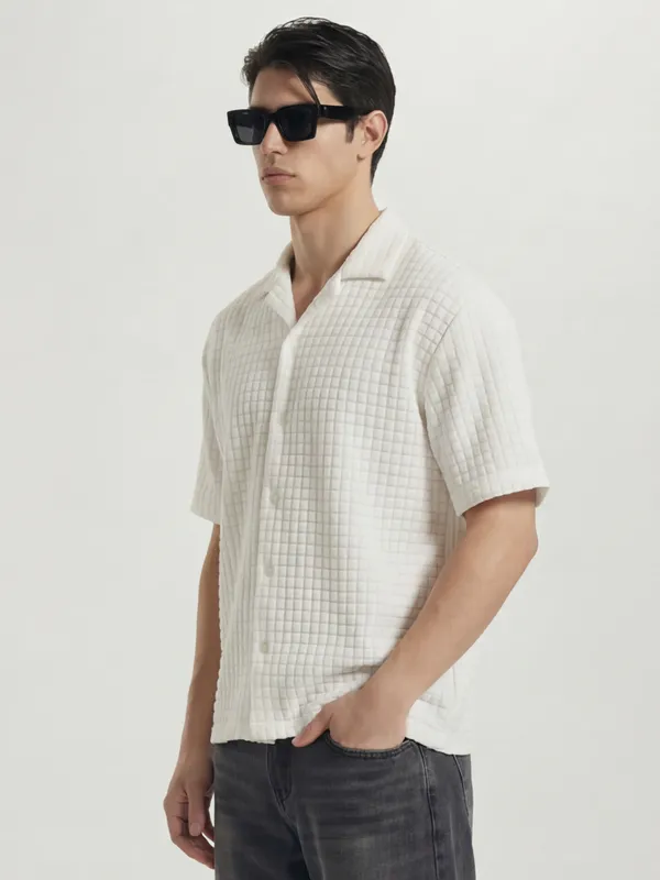 Highlander Men White Self Design Oversized Fit Casual Shirt