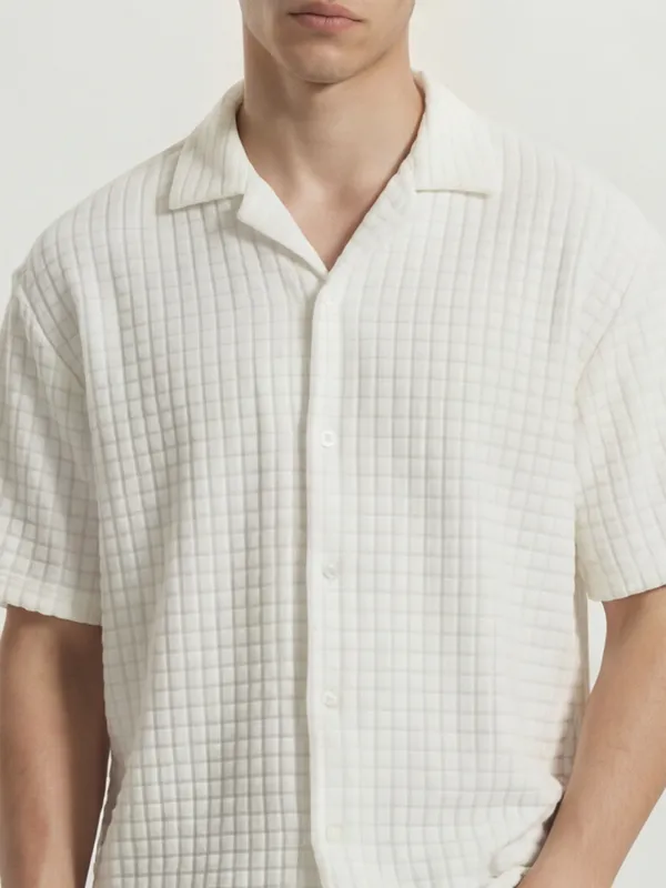 Highlander Men White Self Design Oversized Fit Casual Shirt