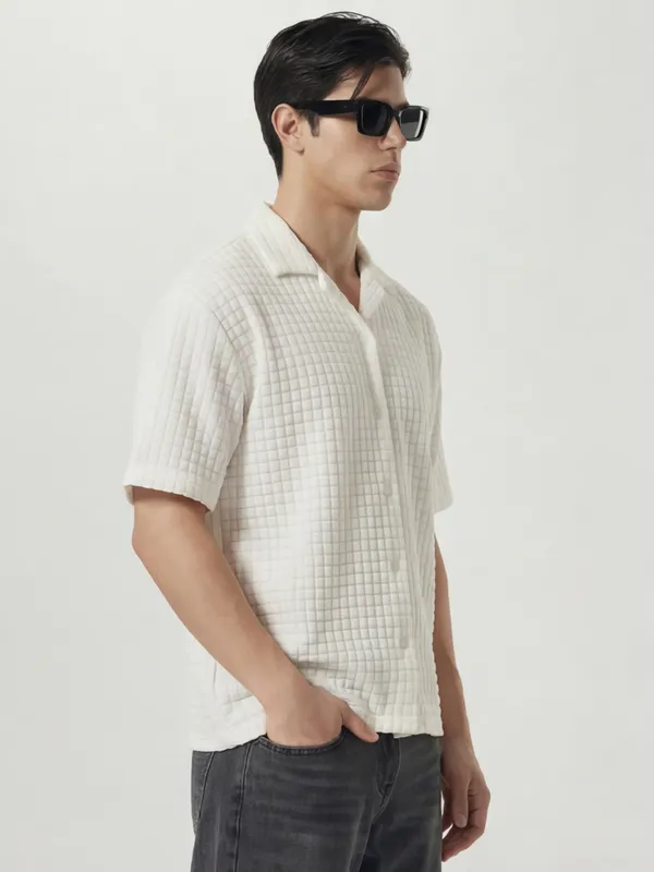 Highlander Men White Self Design Oversized Fit Casual Shirt