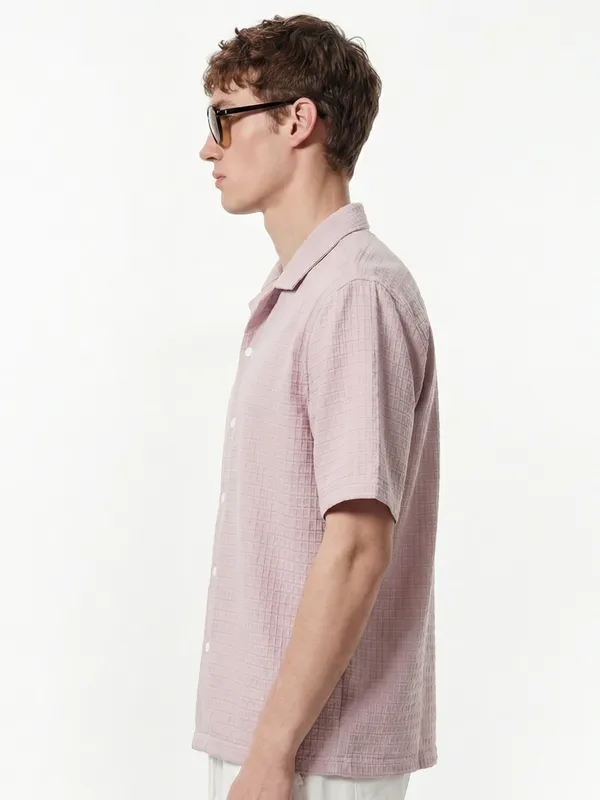 Highlander Men Pink Self Design Boxy Fit Casual Shirt