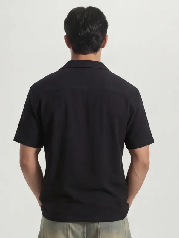 Highlander Men Black Solid Relaxed Fit Casual Shirt