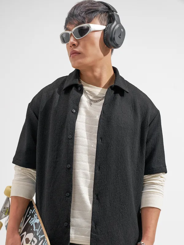 Highlander Men Black Solid Relaxed Fit Casual Shirt