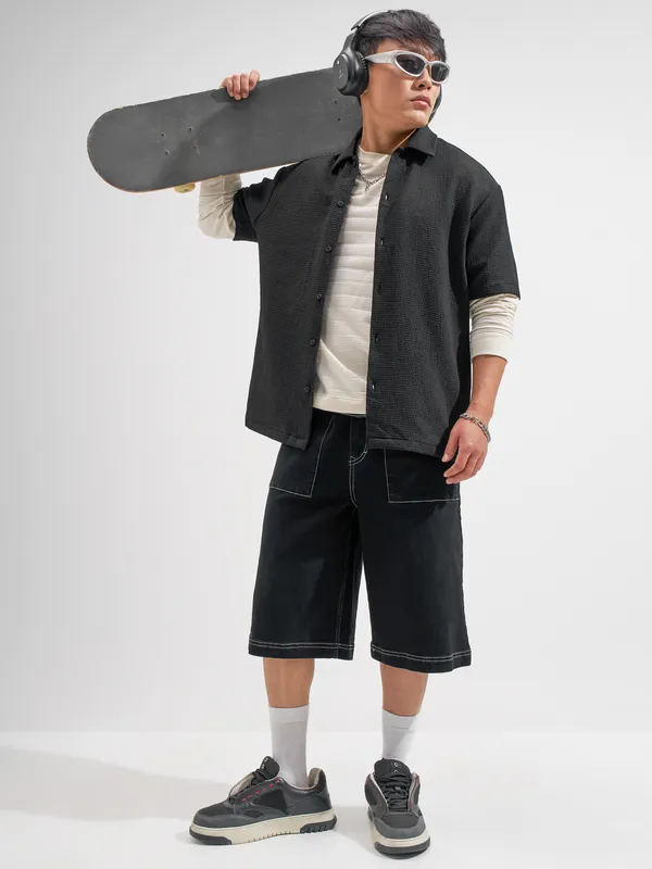 Highlander Men Black Solid Relaxed Fit Casual Shirt