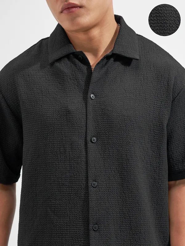 Highlander Men Black Solid Relaxed Fit Casual Shirt