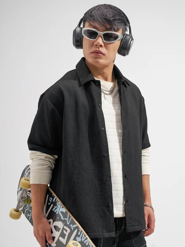 Highlander Men Black Solid Relaxed Fit Casual Shirt