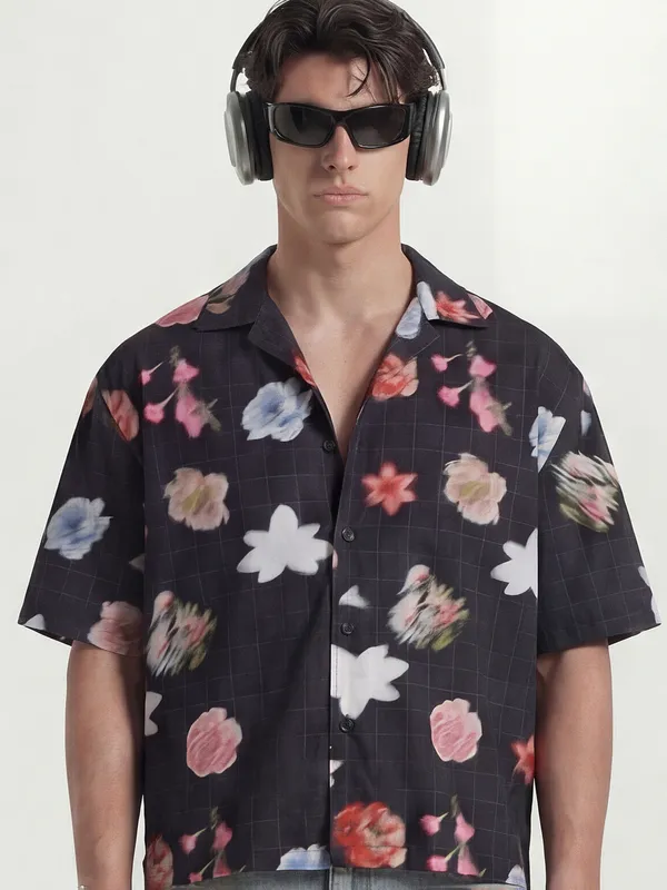 Highlander Men Black Printed Boxy Fit Casual Shirt