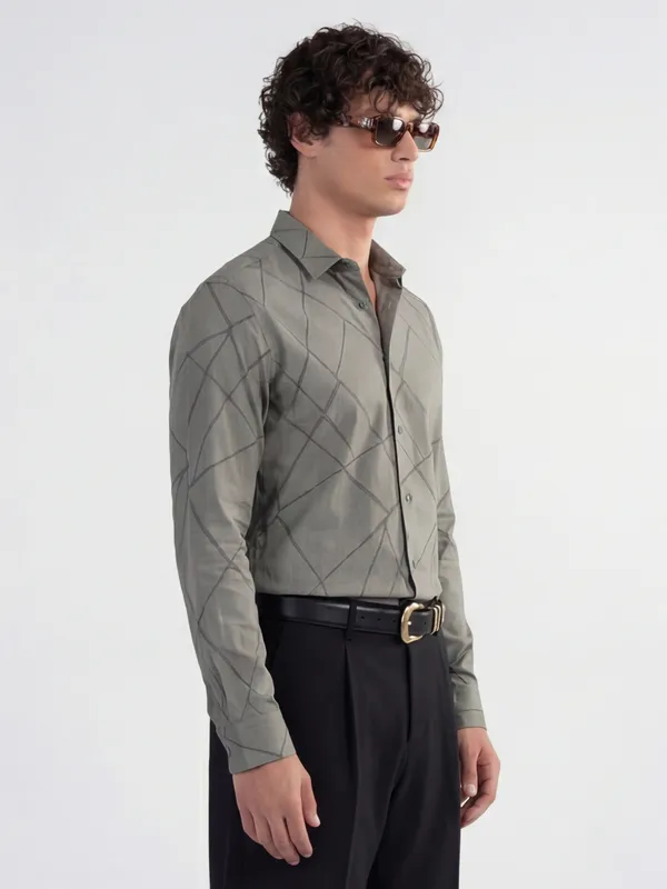 Highlander Men Grey Self Design Slim Fit Casual Shirt