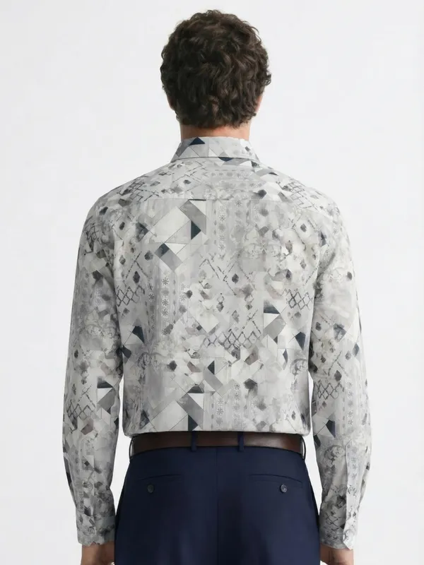 Highlander Men Grey Printed Slim Fit Casual Shirt