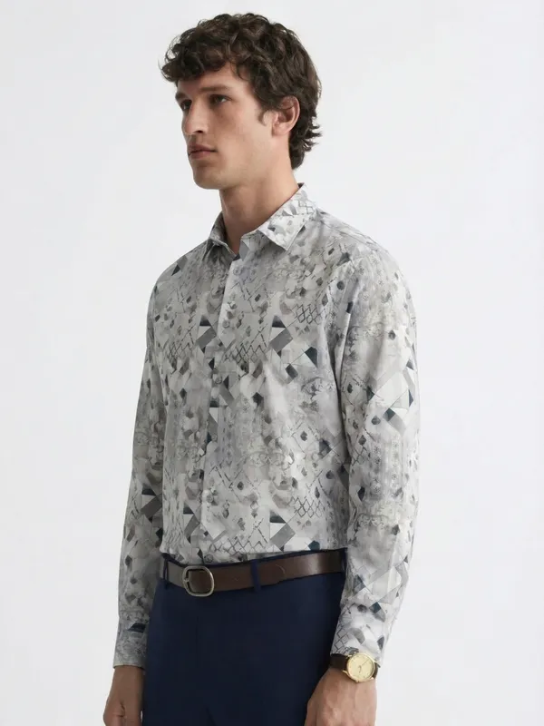 Highlander Men Grey Printed Slim Fit Casual Shirt