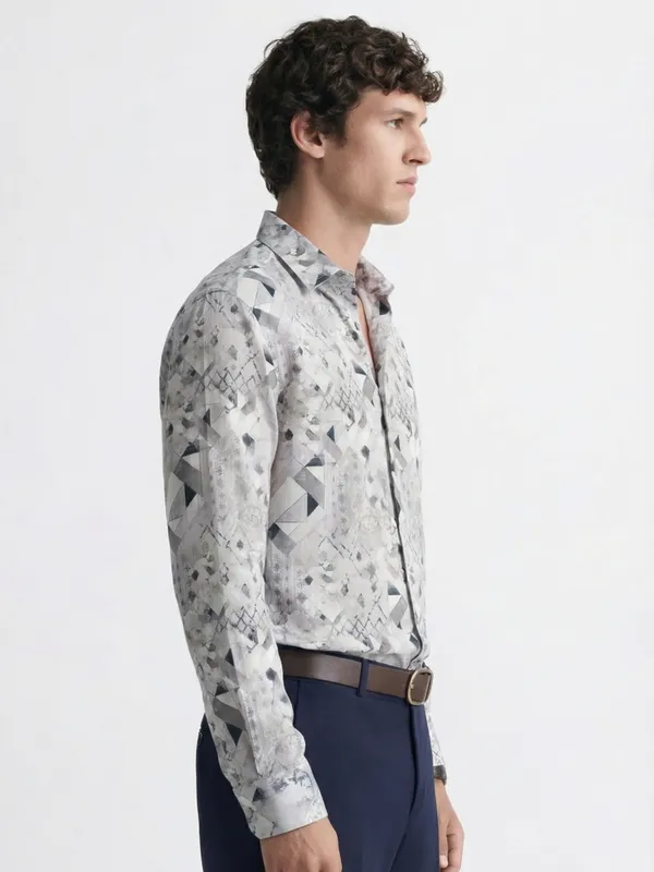 Highlander Men Grey Printed Slim Fit Casual Shirt