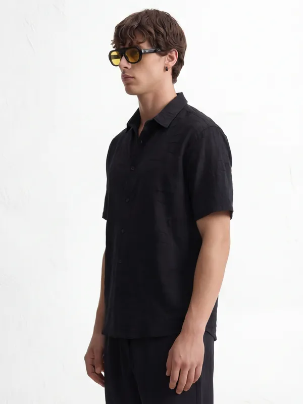 Highlander Men Black Self Design Relaxed Fit Casual Shirt