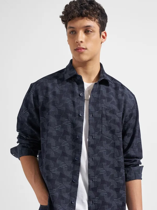 Highlander Men Navy Blue Self Design Relaxed Fit Casual Shirt