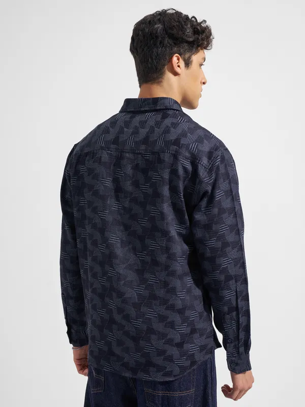 Highlander Men Navy Blue Self Design Relaxed Fit Casual Shirt