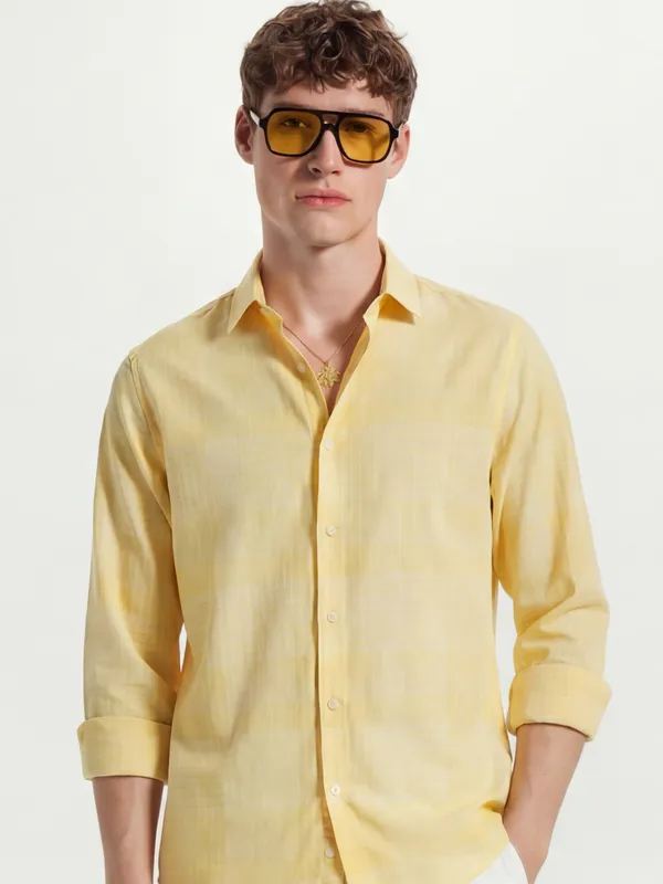 Highlander Men Yellow Checked Slim Fit Casual Shirt
