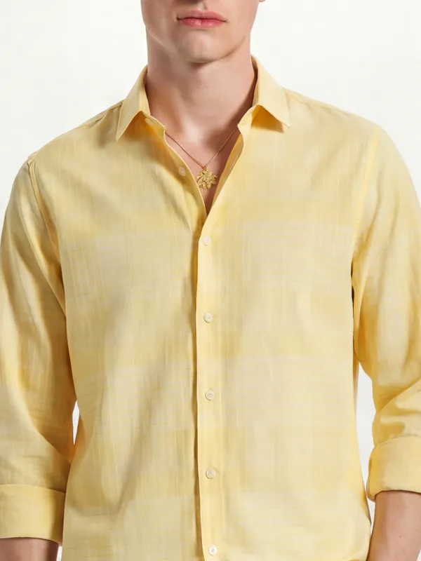 Highlander Men Yellow Checked Slim Fit Casual Shirt