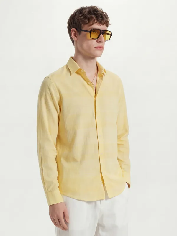 Highlander Men Yellow Checked Slim Fit Casual Shirt