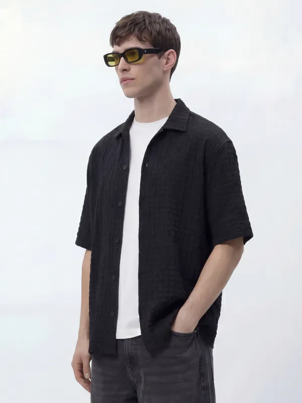 Highlander Men Black Self Design Relaxed Fit Casual Shirt