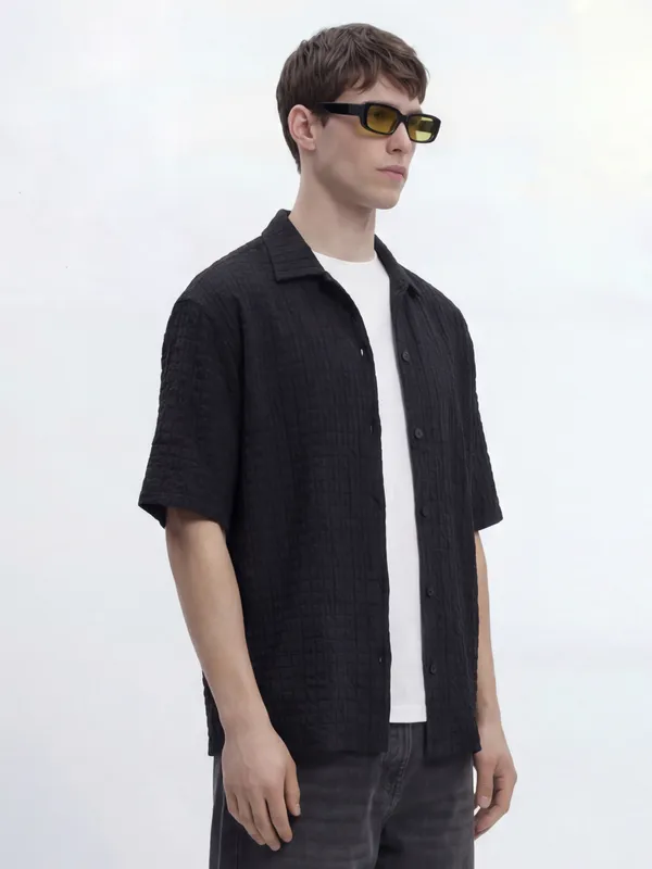 Highlander Men Black Self Design Relaxed Fit Casual Shirt