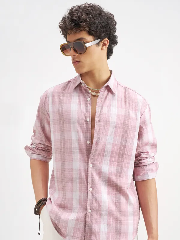 Highlander Men Pink Checked Relaxed Fit Casual Shirt