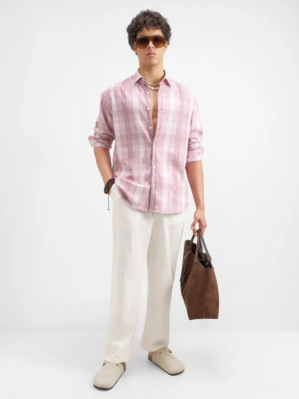 Highlander Men Pink Checked Relaxed Fit Casual Shirt