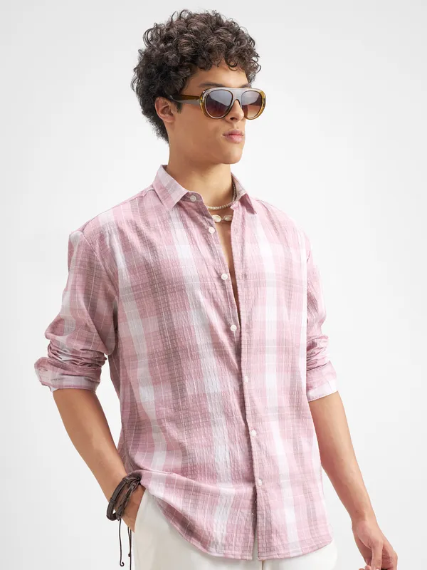 Highlander Men Pink Checked Relaxed Fit Casual Shirt