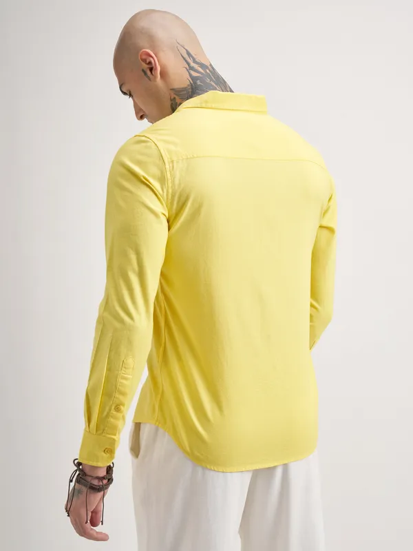 Highlander Men Yellow Solid Slim Fit Casual Shirt