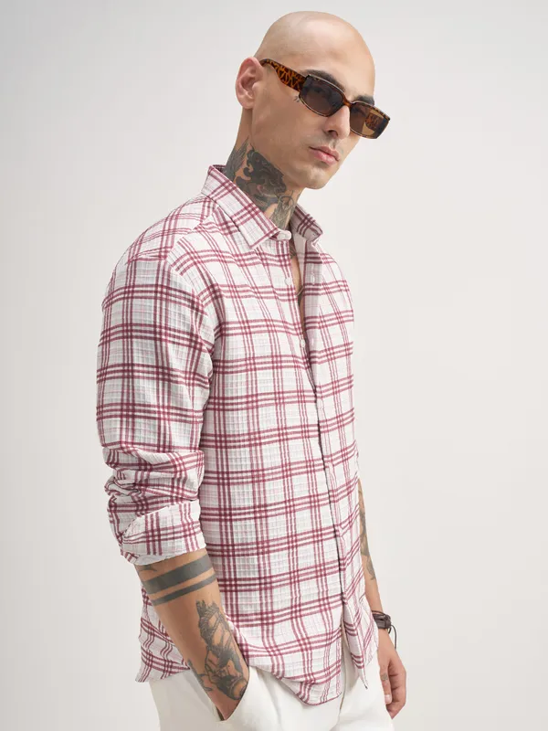 Highlander Men Off White Checked Regular Fit Casual Shirt