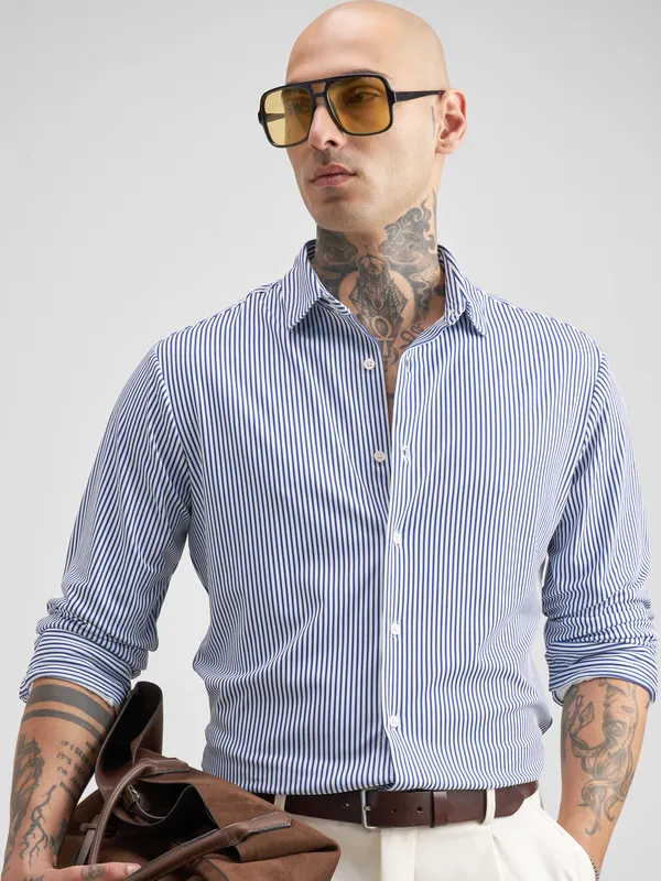 Men Slim Fit Casual Shirt
