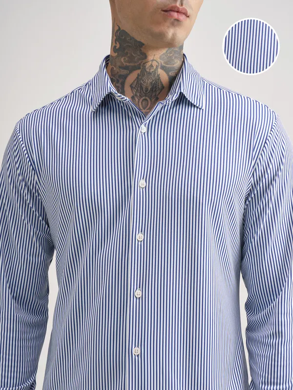 Men Slim Fit Casual Shirt