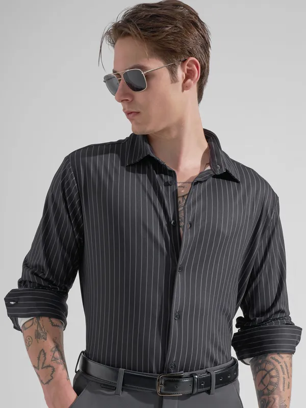 Highlander Men Black Striped Slim Fit Casual Shirt