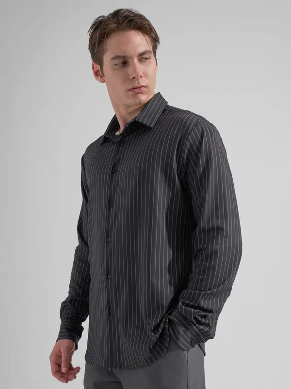 Highlander Men Black Striped Slim Fit Casual Shirt