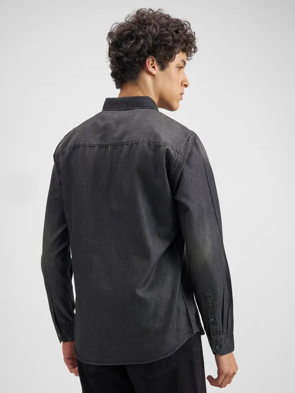 Highlander Men Charcoal Solid Slim Fit Casual Shirt