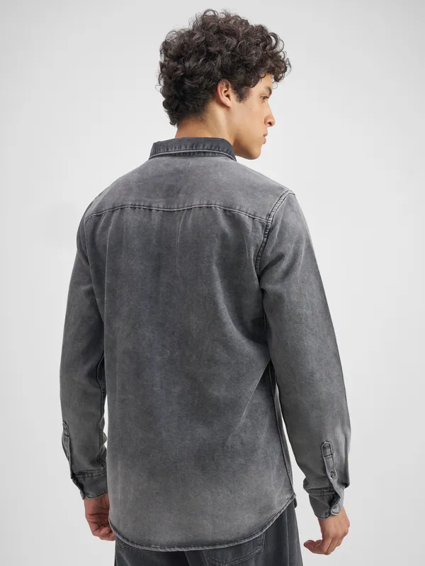 Highlander Men Grey Solid Slim Fit Casual Shirt