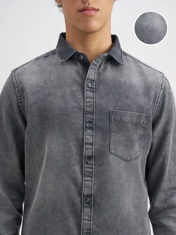 Highlander Men Grey Solid Slim Fit Casual Shirt