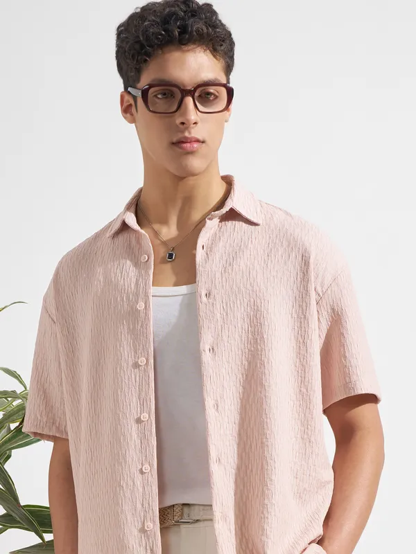 Highlander Men Pink Self Design Relaxed Fit Casual Shirt