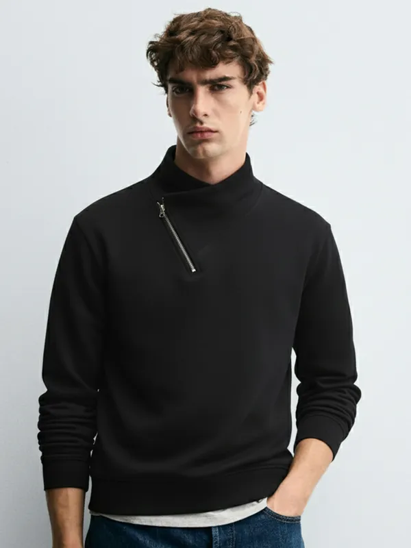 Highlander Men Black High Neck Pullover Sweatshirt