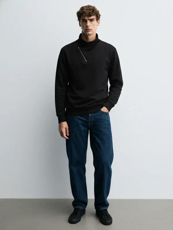 Highlander Men Black High Neck Pullover Sweatshirt