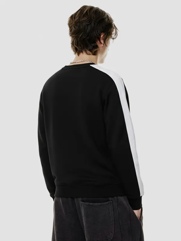 Highlander Men Black Round Neck Pullover Sweatshirt