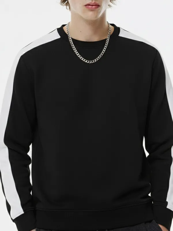 Highlander Men Black Round Neck Pullover Sweatshirt