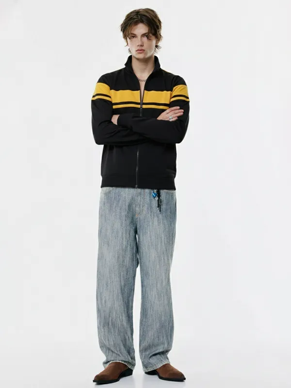 Men Colourblocked Sweatshirt