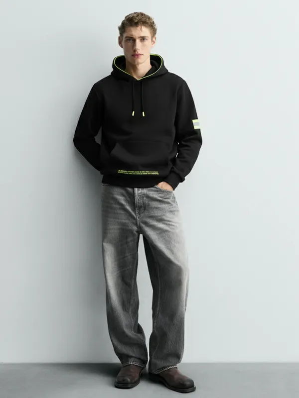 Highlander Men Black Hooded Pullover Sweatshirt