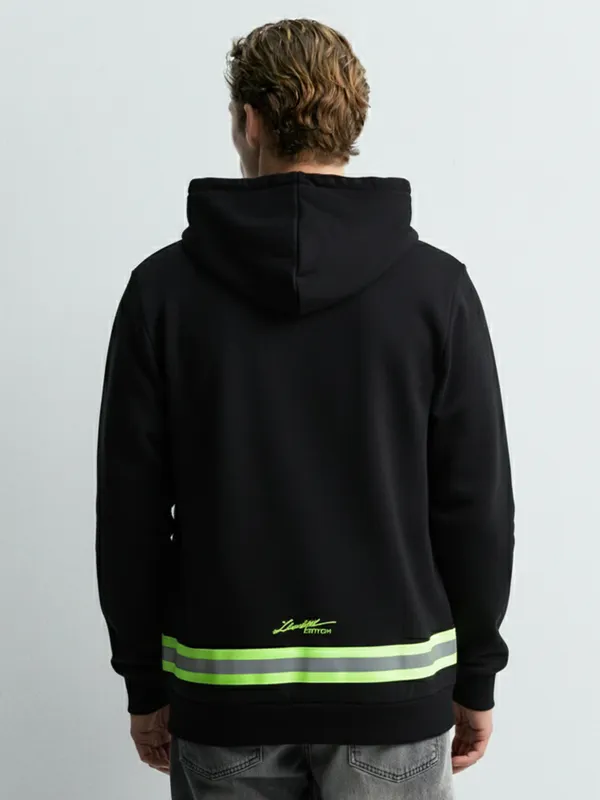 Highlander Men Black Hooded Pullover Sweatshirt